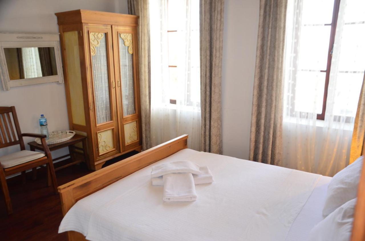 Aliye Hanim Hotel Ayvalı Extérieur photo