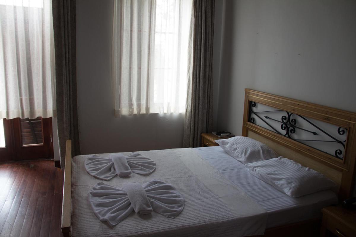 Aliye Hanim Hotel Ayvalı Extérieur photo