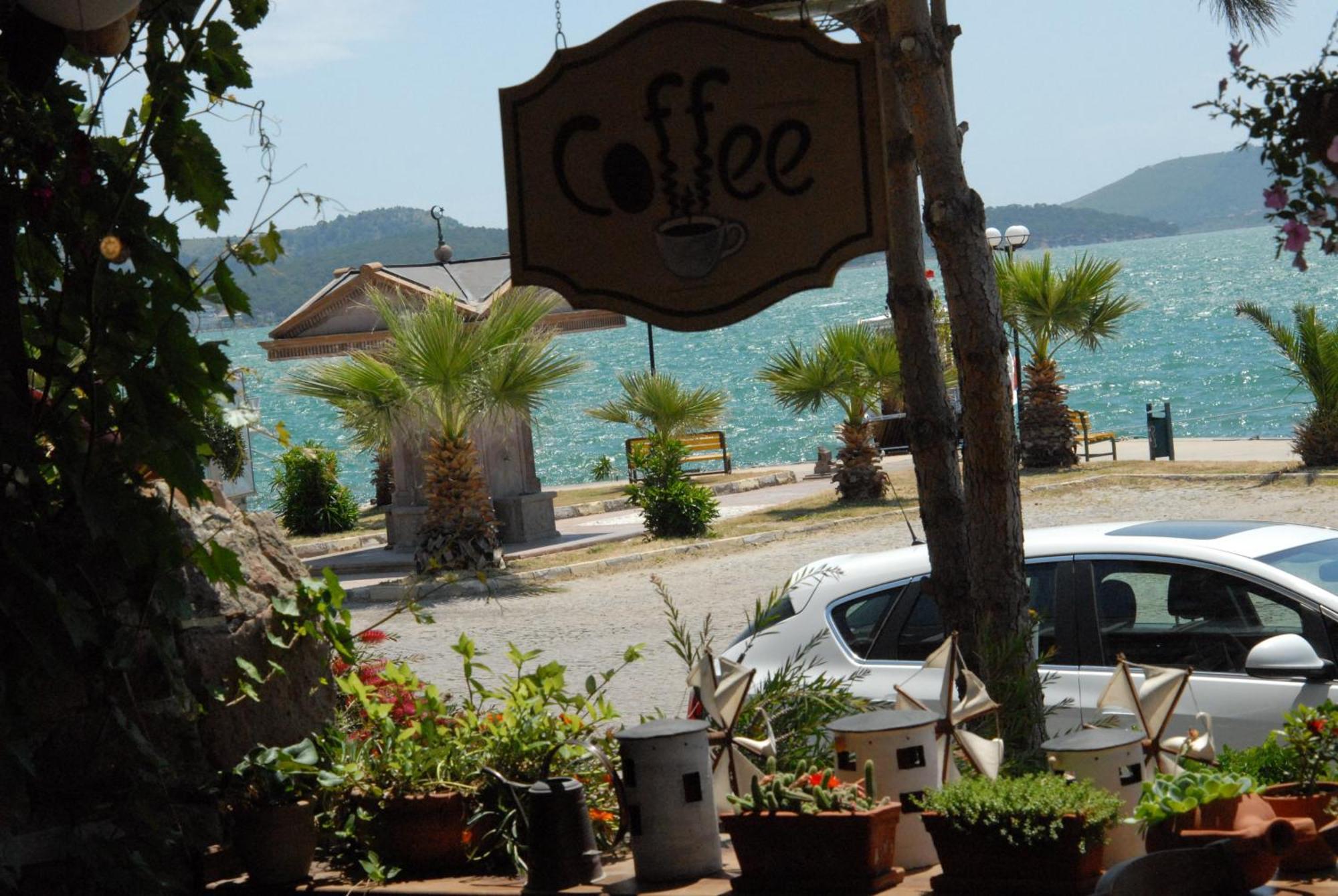 Aliye Hanim Hotel Ayvalı Extérieur photo