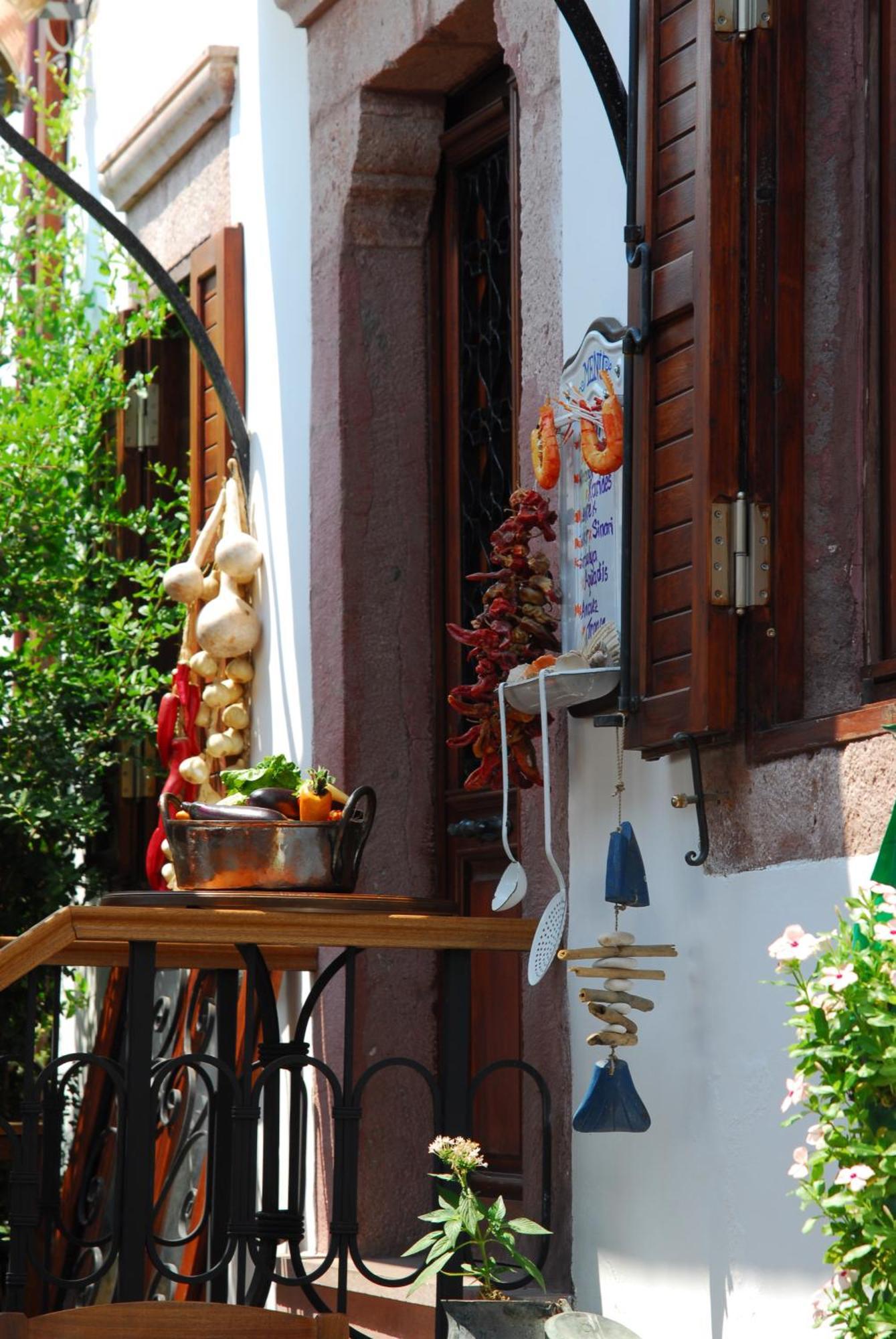 Aliye Hanim Hotel Ayvalı Extérieur photo