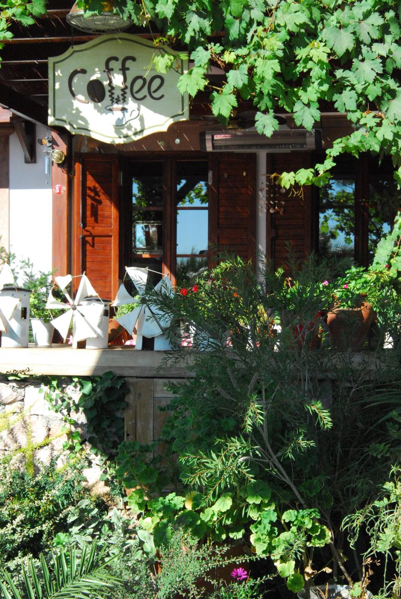 Aliye Hanim Hotel Ayvalı Extérieur photo
